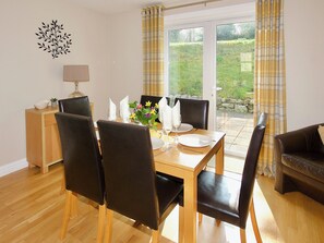 Dining - Single storey cottage for 4/6 in Twynholm only 3 miles from Kirkcudbright. (Twynholm by Kirkcudbright)