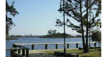 Cute home walking distance to hospital and hiking trails