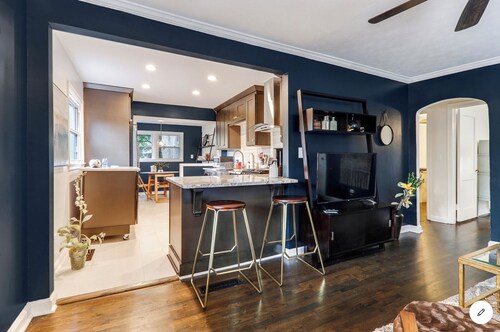 2BR/1BA Designer House in Decatur
