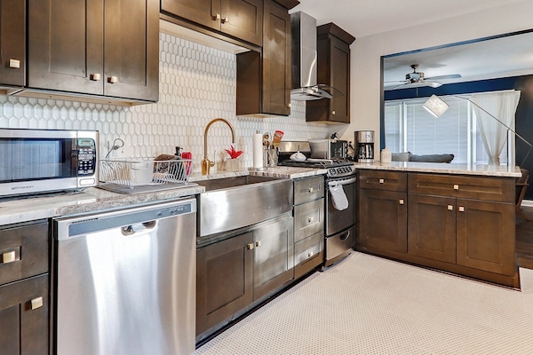 Frigorífic, microones, forn i placa de cuina