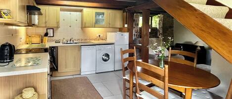 Lave-vaisselle, chaise haute, congélateur