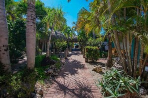 Property grounds - Flamingo Motel (Bonita Springs)