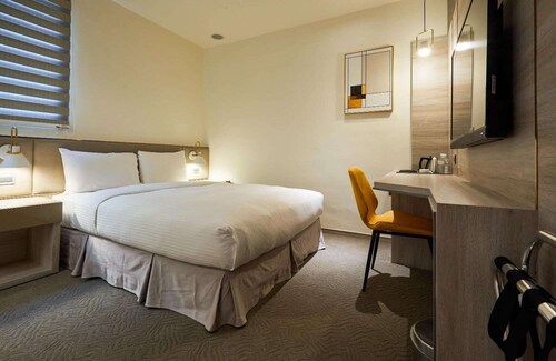 Haifu Hotel and Suites