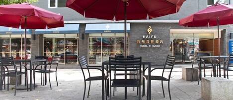 Tempat makan outdoor