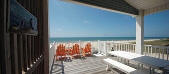 SERENDIPITY Pet Friendly, 3 Bed/3.5 Bath, Private Game Room, Hot Tub