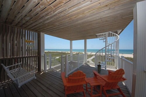 SERENDIPITY Pet Friendly, 3 Bed/3.5 Bath, Private Game Room, Hot Tub