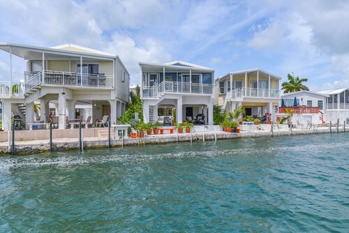 Canal front home @ Venture Out Resort in the Florida Keys!