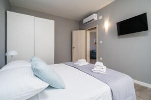 1 bedroom, internet, bed sheets