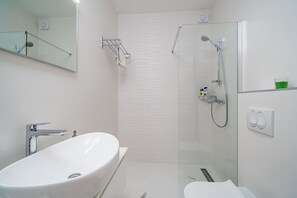 Hair dryer, towels - Apartments Zoom Zoom-One Bedroom Apartment with Balcony (Light Blue) (Dubrovnik)