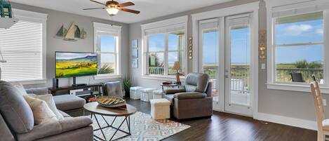 Smart TV, fireplace, table football, ping pong