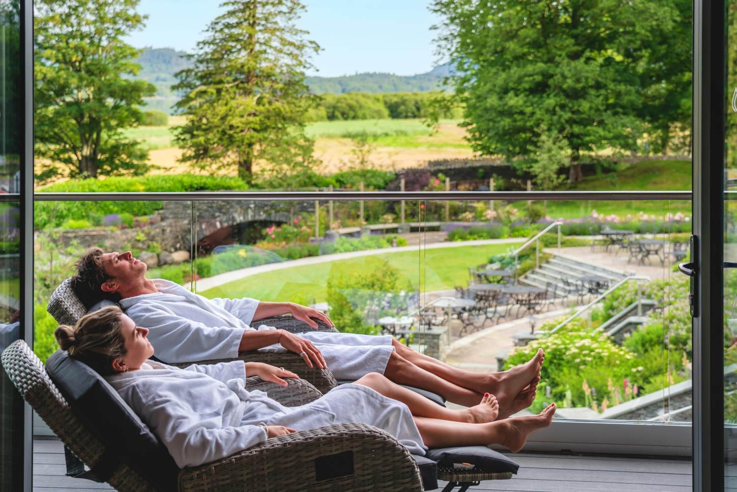 المنشأة من الداخل