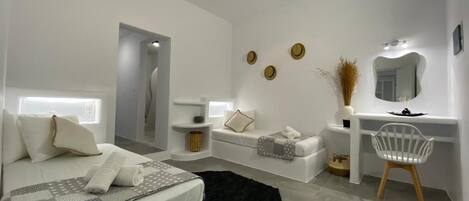 Grand Studio Suite | Blackout drapes, free WiFi