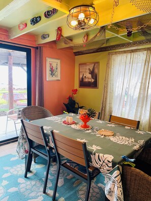 Dining - Hale Ohia Seaside Charmer Near Iconic Big Island Beaches! (Kamuela)