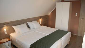 4 Schlafzimmer, Bügeleisen/Bügelbrett, WLAN, Bettwäsche