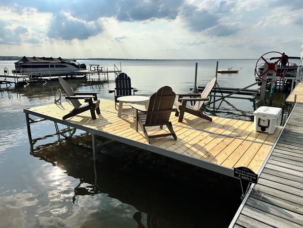 Marina - North View Cabins #1 - Comfortable 2Bed/1Ba Cabin with Private Deck on the Lake! (Prudenville)