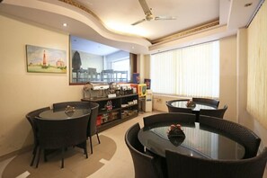 Dining - Plazzo (New Delhi)