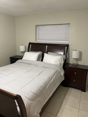 2 bedrooms, desk, iron/ironing board, travel crib