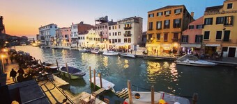 own roof terrace, second terrace with jacuzzi direct at the canal Cannaregio