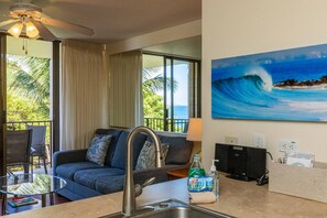 TV, lettore DVD, impianto stereo