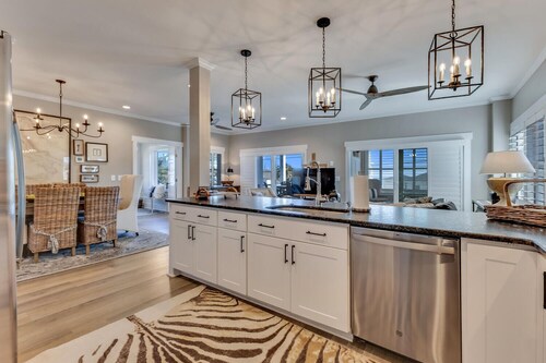 Villa Jennette w/ Pool, Hot Tub & Ocean Views