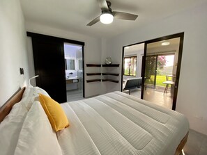 2 bedrooms, iron/ironing board, free WiFi, bed sheets - Mountain view Luxury Apartment for Two (Pilas, San Isidro de Alajuela)