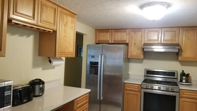 Comfortable spacious house, easy access to all