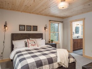 4 bedrooms, iron/ironing board, travel cot, free WiFi