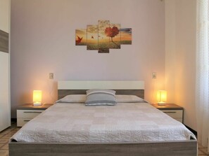 2 bedrooms, free WiFi - Beautiful apartment for 3 guests with WIFI, TV and patio (Magugnano)