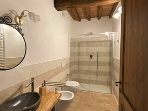 Towels - Nice apartment for 5 guests with WIFI, pool, A/C, terrace and pets allowed (Montecatini)