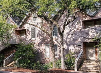 Newly Renovated Villa Steps From the Beach!