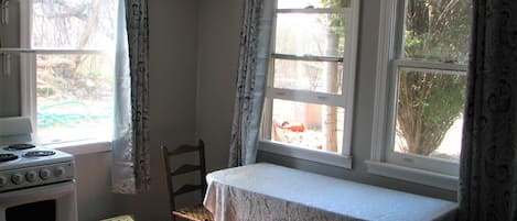 Frigorífic, microones, forn i placa de cuina