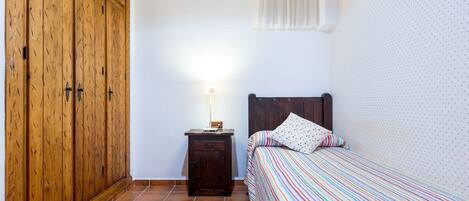 2 chambres, fer et planche Ă repasser, accĂšs au Wi-Fi (inclus)