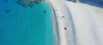 House "Amazing Duplex - 30m from the beach" with Sea View, Terrace, A/C & Wi-Fi