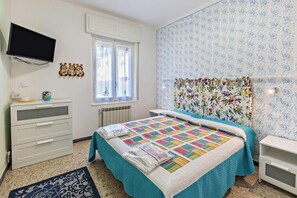 3 bedrooms, iron/ironing board, free WiFi, bed sheets - Casa Vacanza Elena: Family Paradise with Garden, Private Parking, Pet-Friendly, Val Grande View (Santino VB)