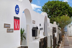 Exterior detail - "Casa Gofio" Apartment just 150 m from the Beach with Sea View, A/C & WiFi (puerto del carmen)
