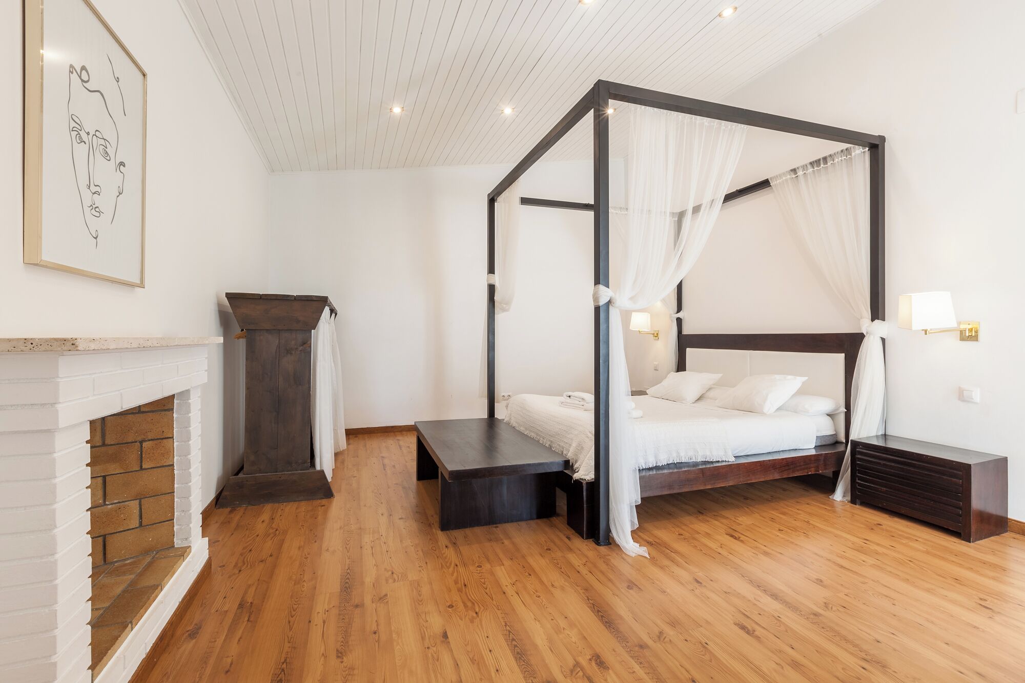 9 slaapkamers, een strijkplank/strijkijzer, gratis wifi, beddengoed