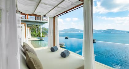 Villa Chelay - Luxury Waterfront Villa