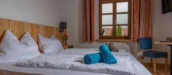 Doppelzimmer DZ - Haus Weyregg - Frühstückspension