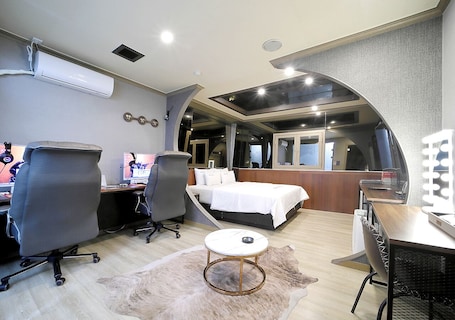 Premium Double Room (A) | 1 bedroom, Egyptian cotton sheets, premium bedding, down comforters