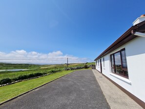 Exterior - Sea View Cottage, Errislannan (Clifden)