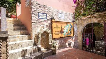 Enceinte de lâhĂ©bergement