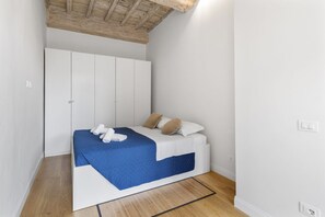 1 dormitorio, tabla de planchar con plancha, wifi