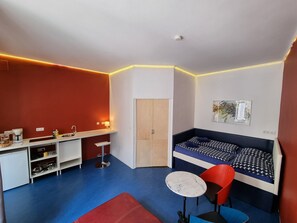 1 bedroom, Internet