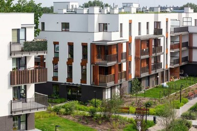 Elegant Studio with Balcony | Parking | Close to the Airport