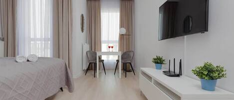 Bügeleisen/Bügelbrett, WLAN, Bettwäsche