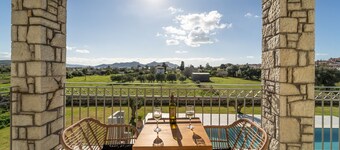 LUXURY SUITE WITH SEA VIEW