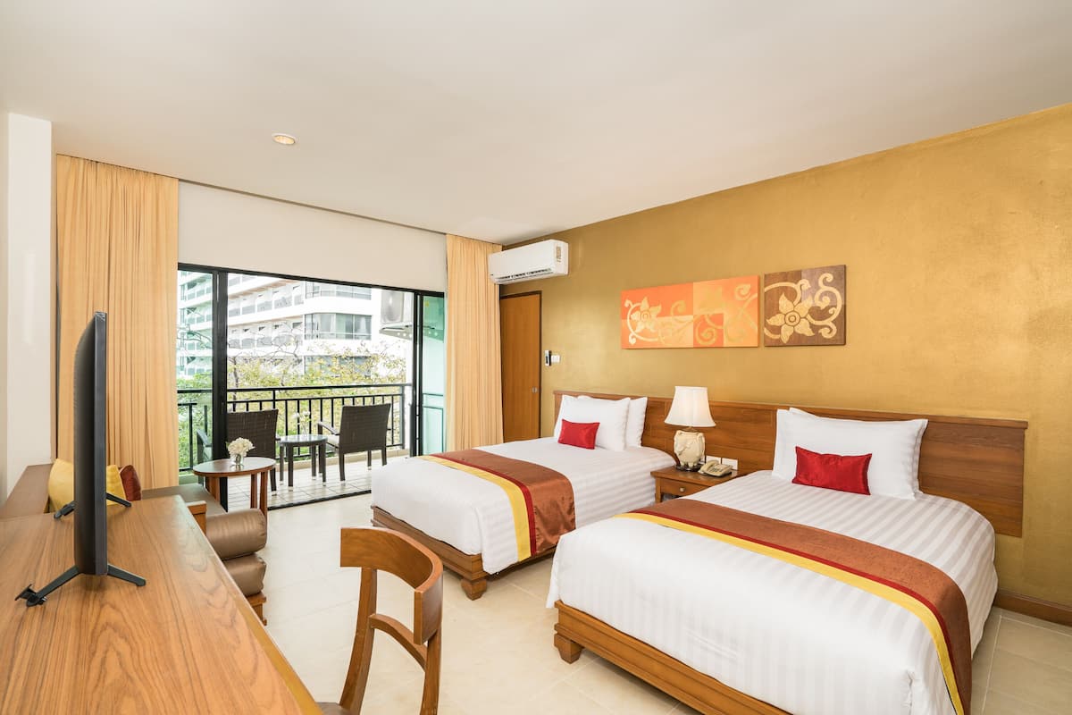 In-room safe, desk, blackout curtains, bed sheets