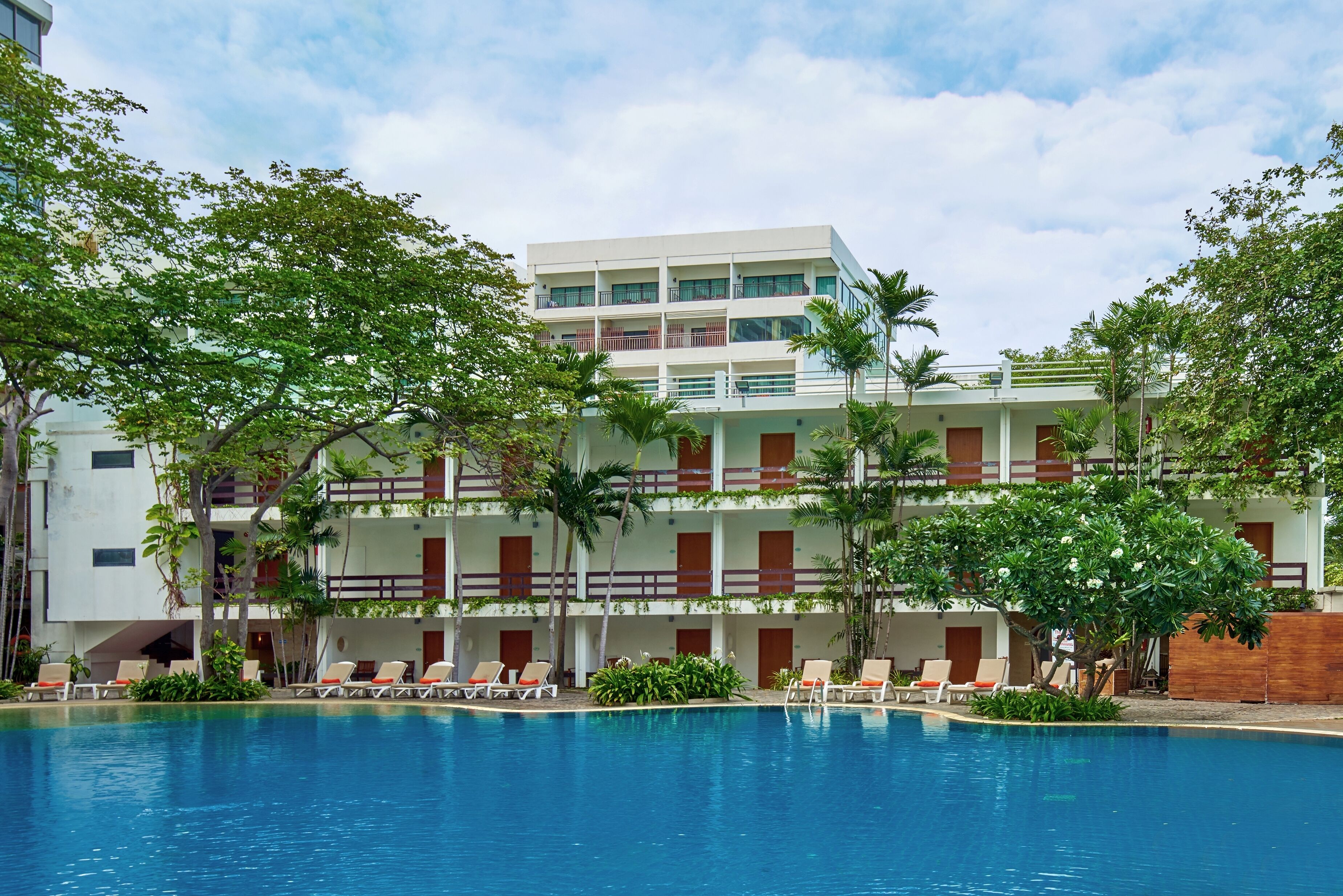 숙박 시설 정면