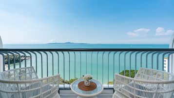 Family Suite Ocean View | Balcony view