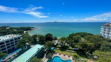 Mini Suite Seaview Family | Pemandangan dari kamar